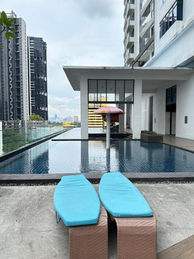 Reizz Residence By Perkasa Kuala Lumpur Esterno foto