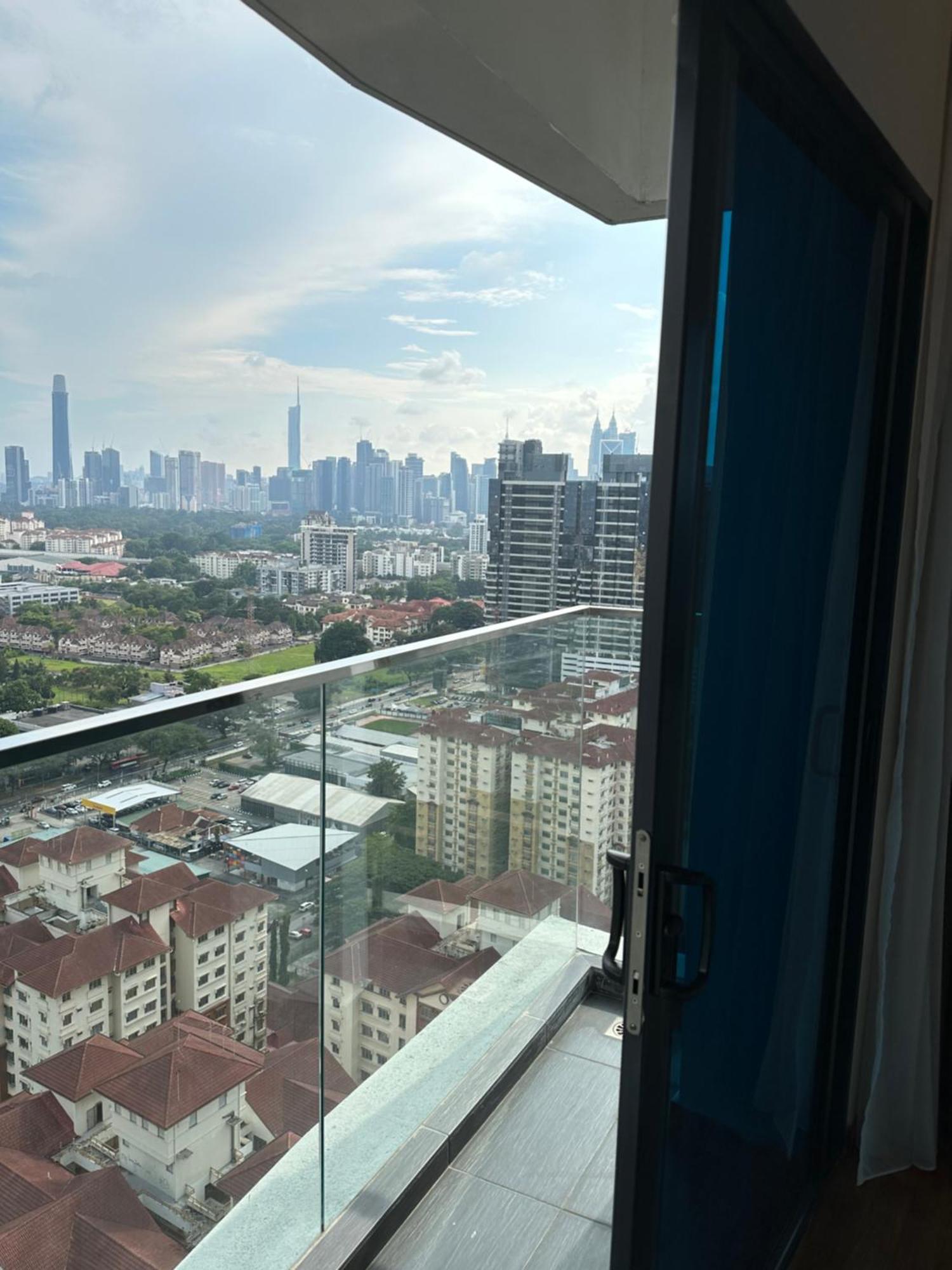Reizz Residence By Perkasa Kuala Lumpur Esterno foto